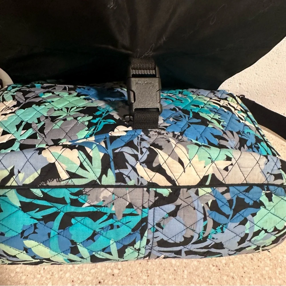 Vera Bradley Camofloral Crossbody Messenger Laptop Bag Tropical Blue Teal Tones